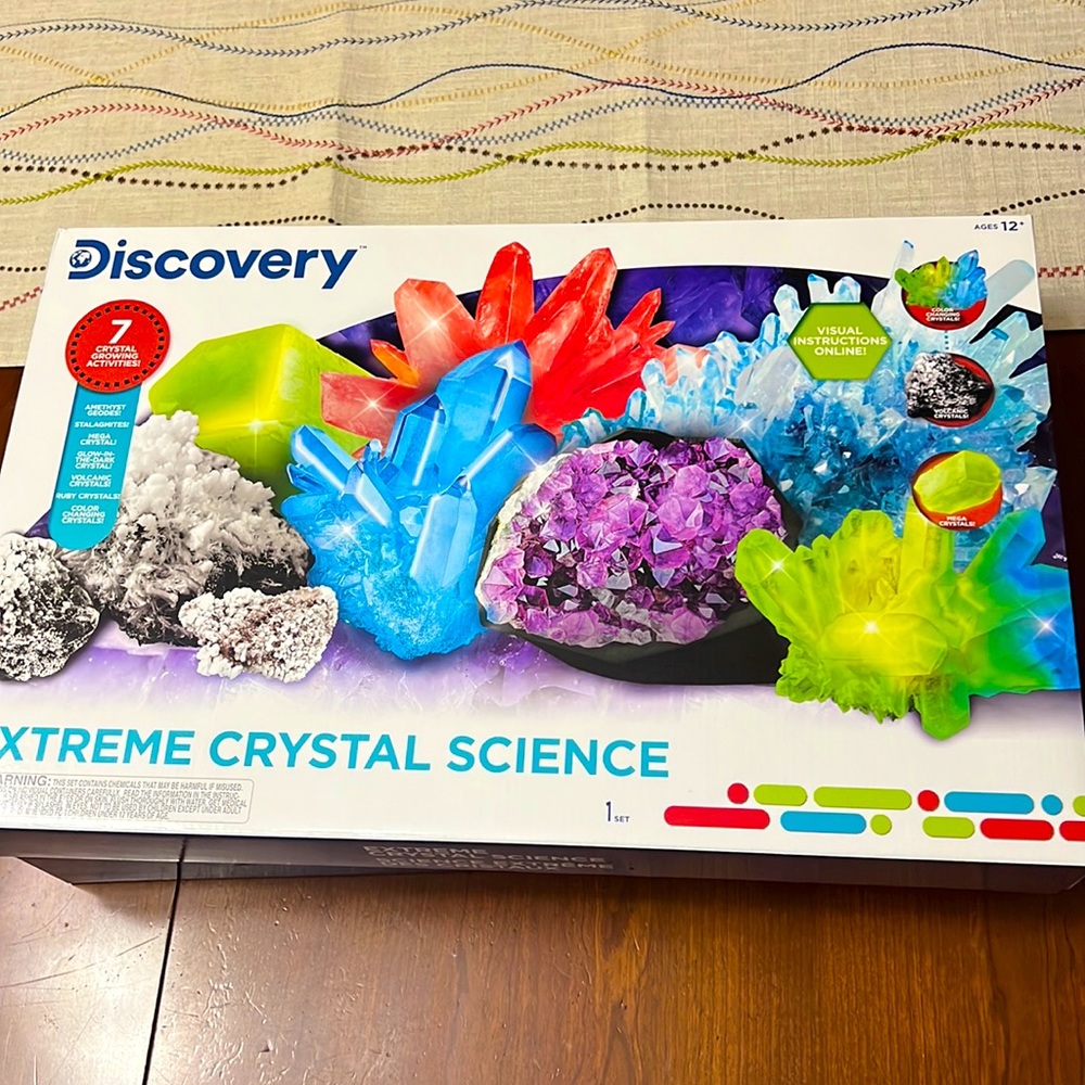 Discovery extreme crystal science set